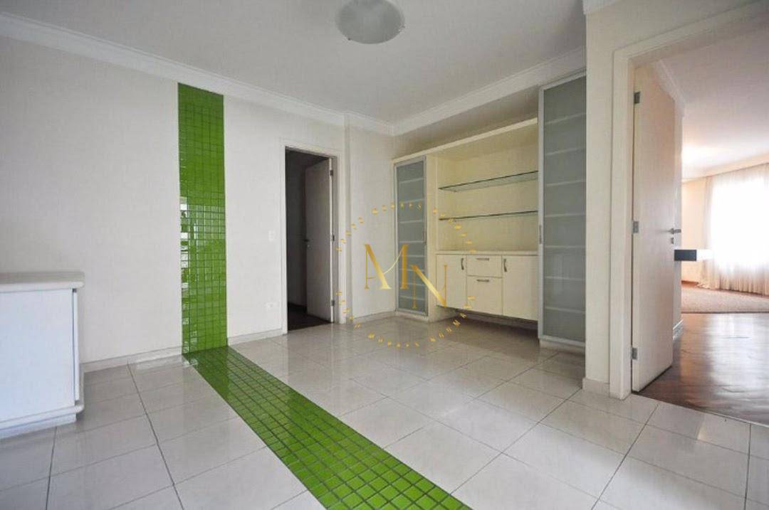 Apartamento à venda com 4 quartos, 225m² - Foto 12