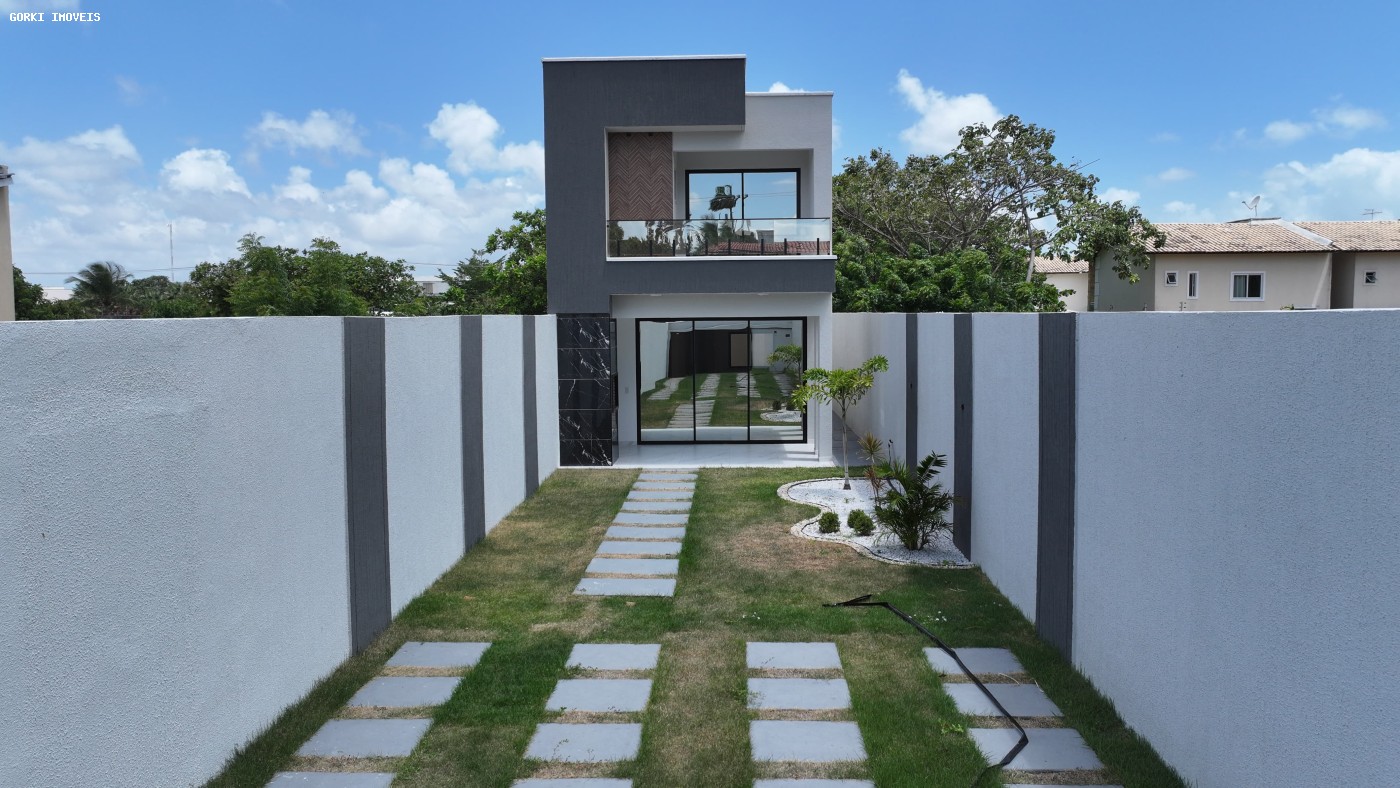 Sobrado à venda com 4 quartos, 136m² - Foto 1