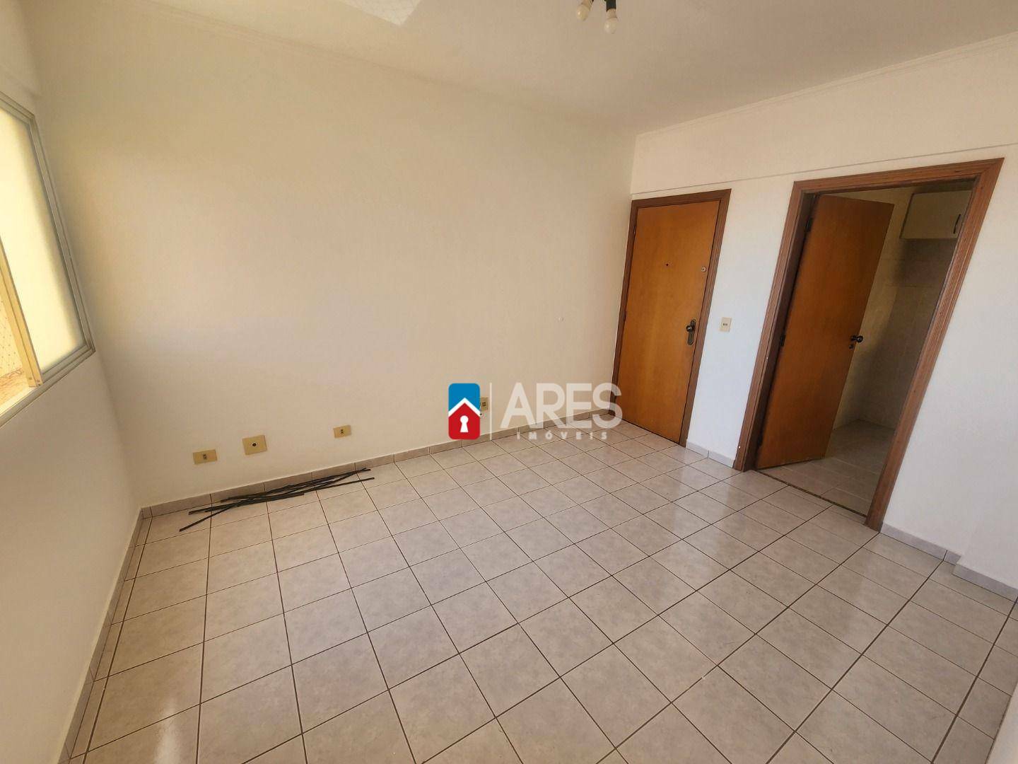 Apartamento à venda com 2 quartos, 61m² - Foto 1