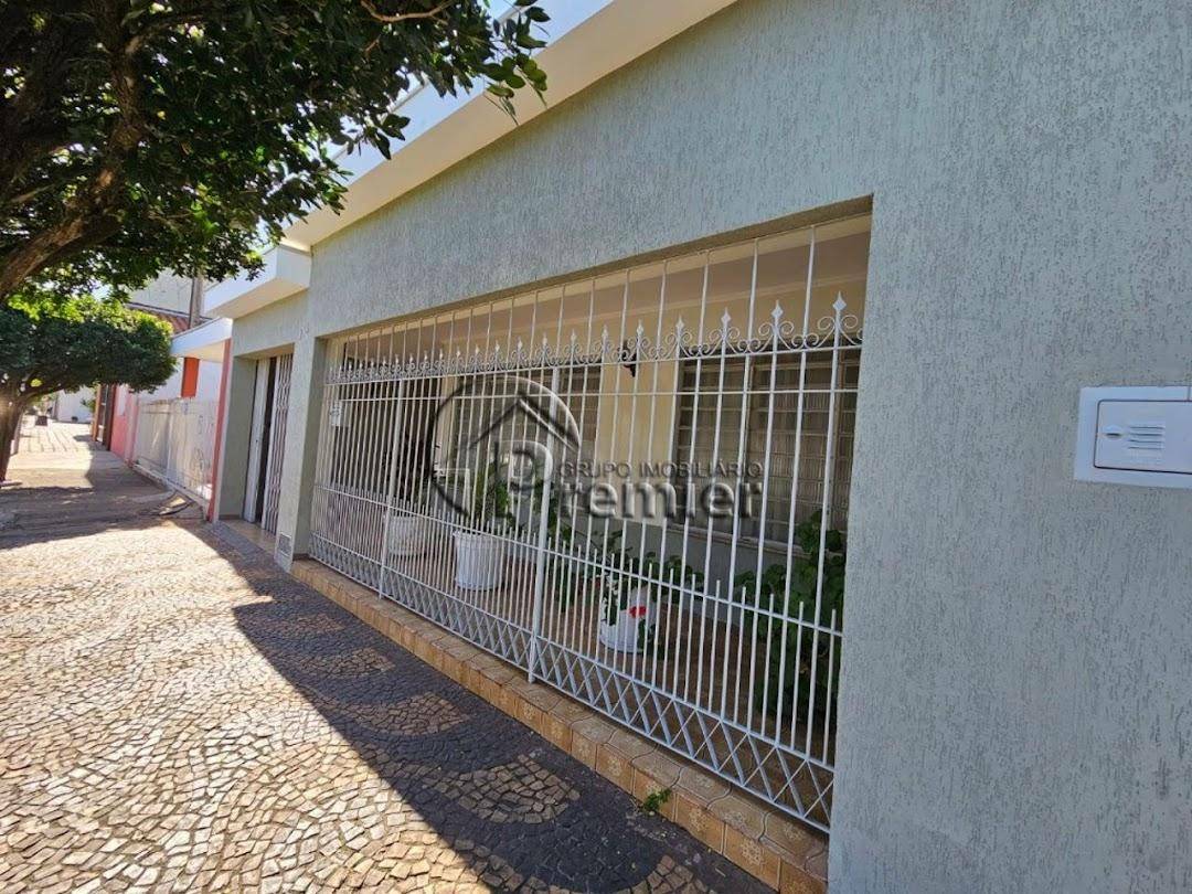 Casa à venda com 2 quartos, 225m² - Foto 1