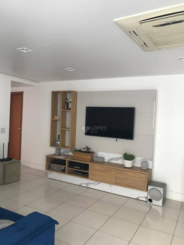 Apartamento à venda com 4 quartos, 180m² - Foto 3