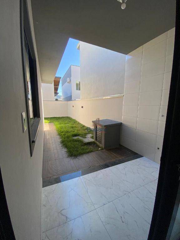 Casa à venda com 3 quartos, 113m² - Foto 6