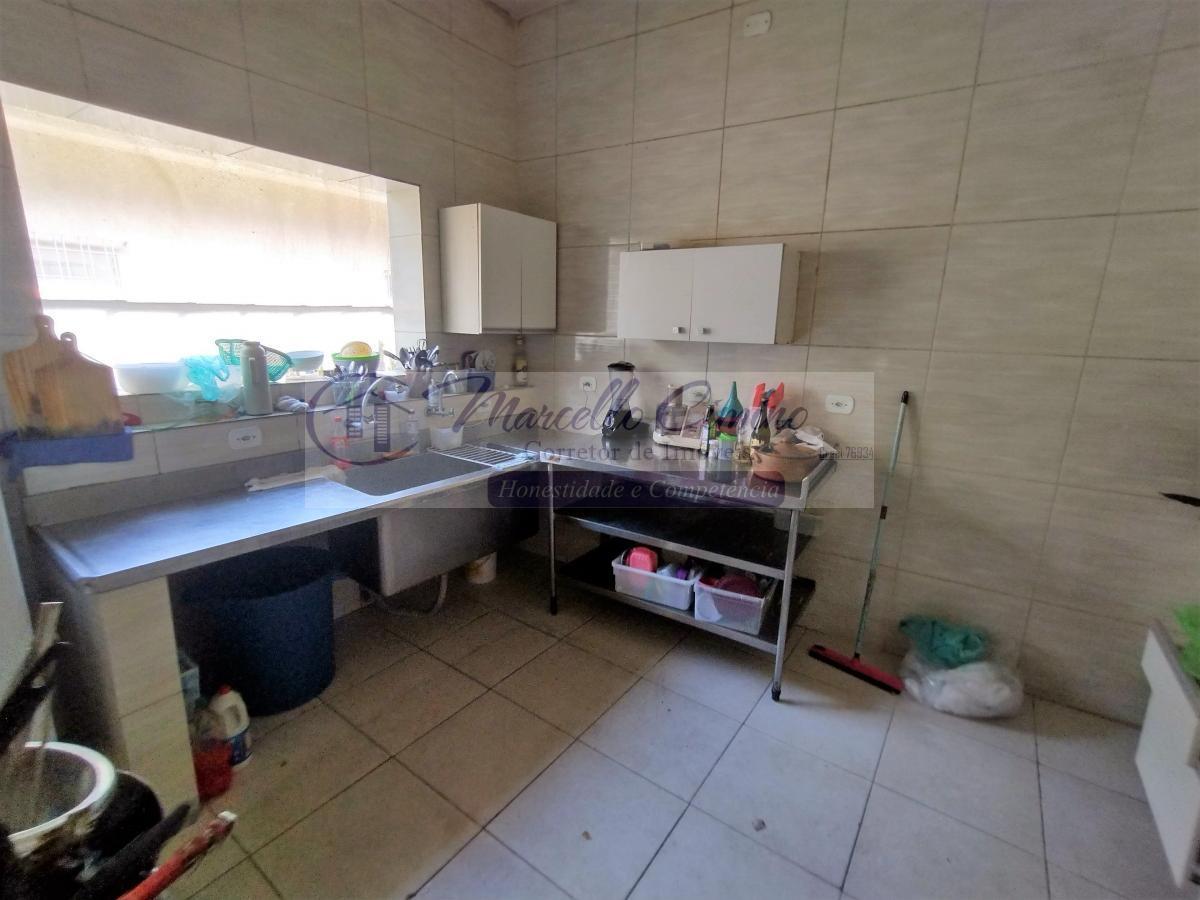 Casa à venda com 3 quartos, 200m² - Foto 20