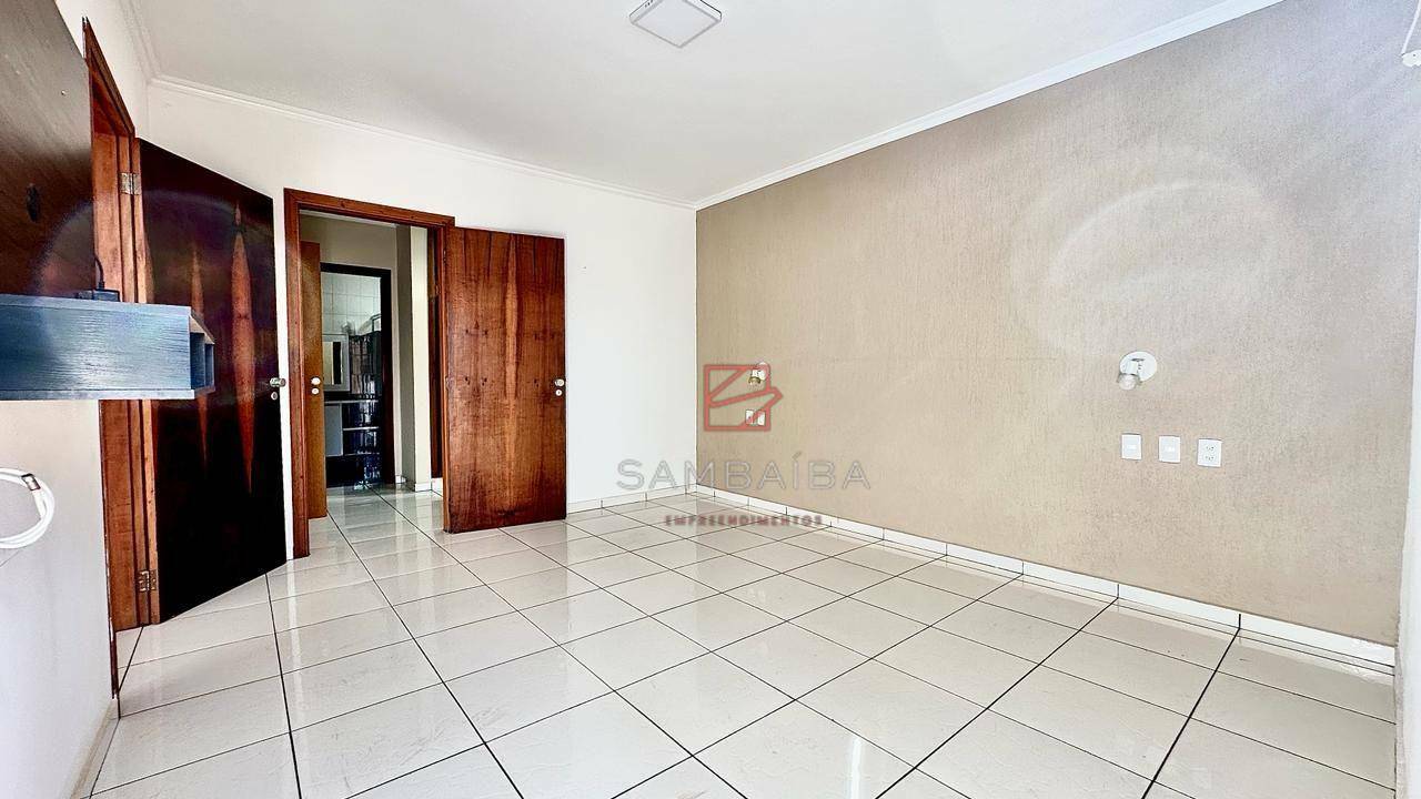 Casa à venda e aluguel com 3 quartos, 350m² - Foto 34