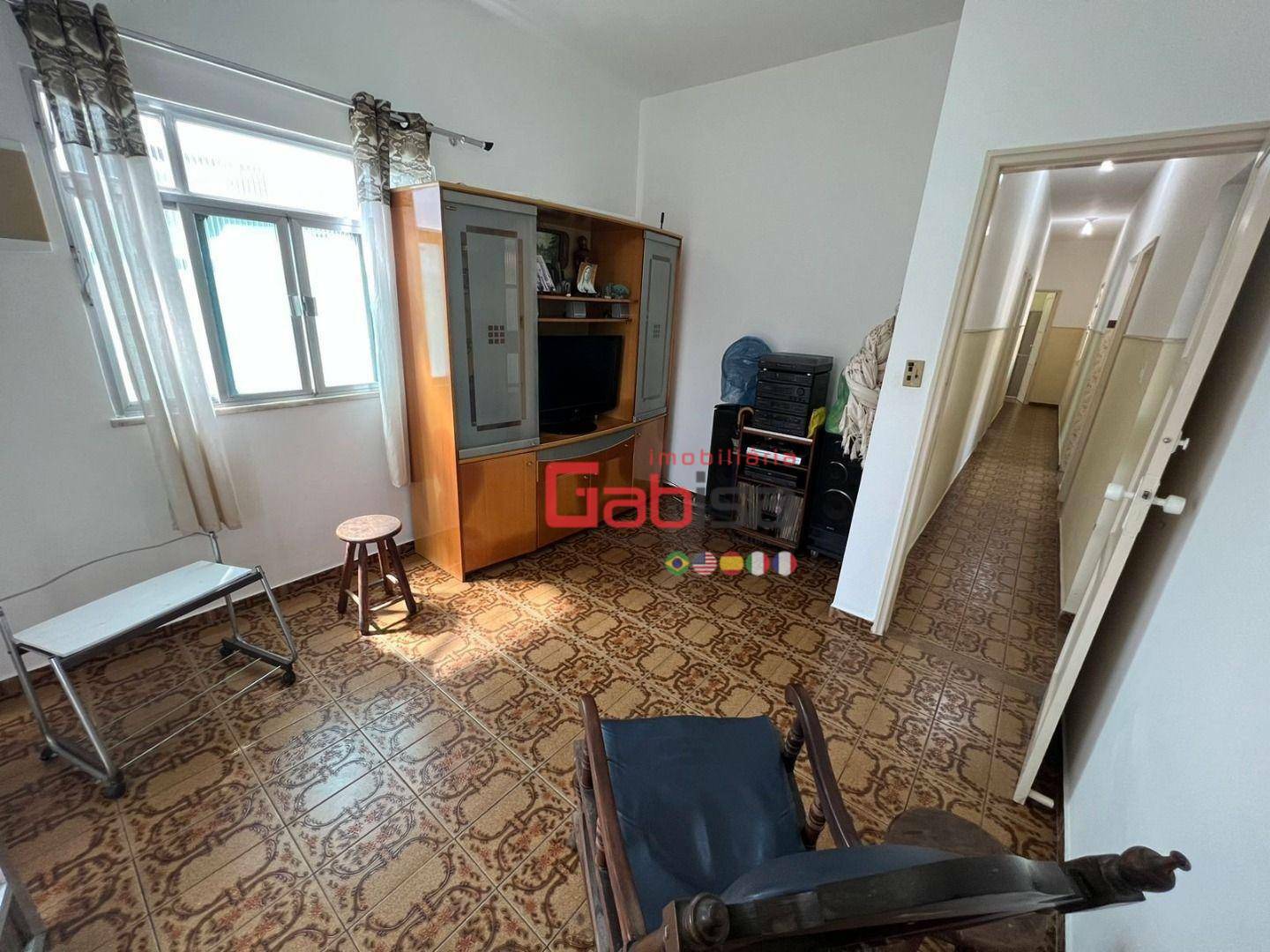 Casa à venda com 8 quartos, 220m² - Foto 23