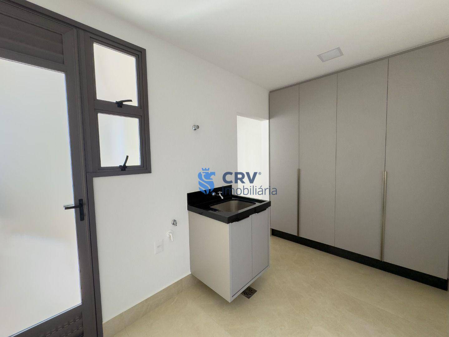 Apartamento à venda com 3 quartos, 216m² - Foto 9