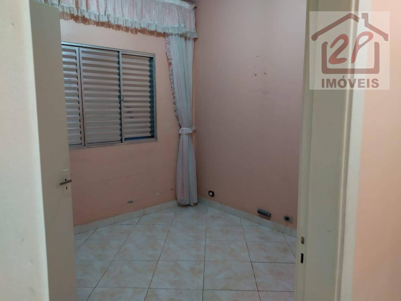 Casa à venda com 3 quartos, 193m² - Foto 4