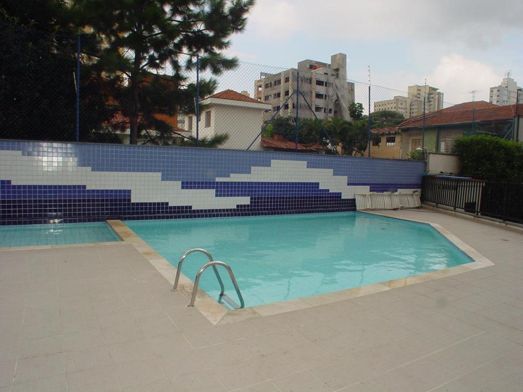 Apartamento à venda com 3 quartos, 220m² - Foto 2