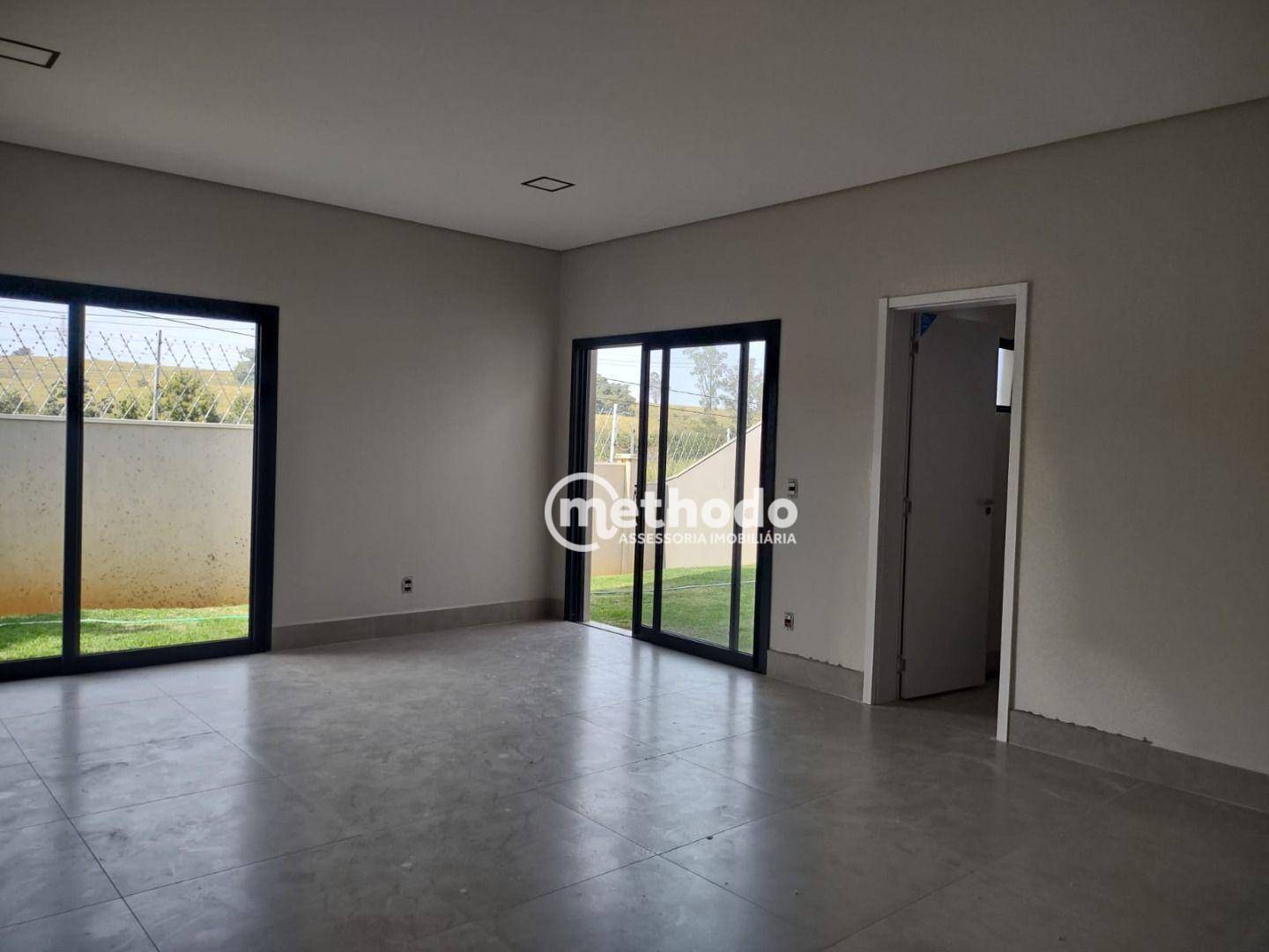 Casa de Condomínio à venda com 3 quartos, 415m² - Foto 3