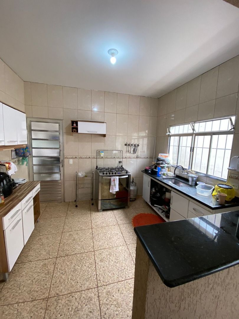 Sobrado à venda com 3 quartos, 280m² - Foto 4