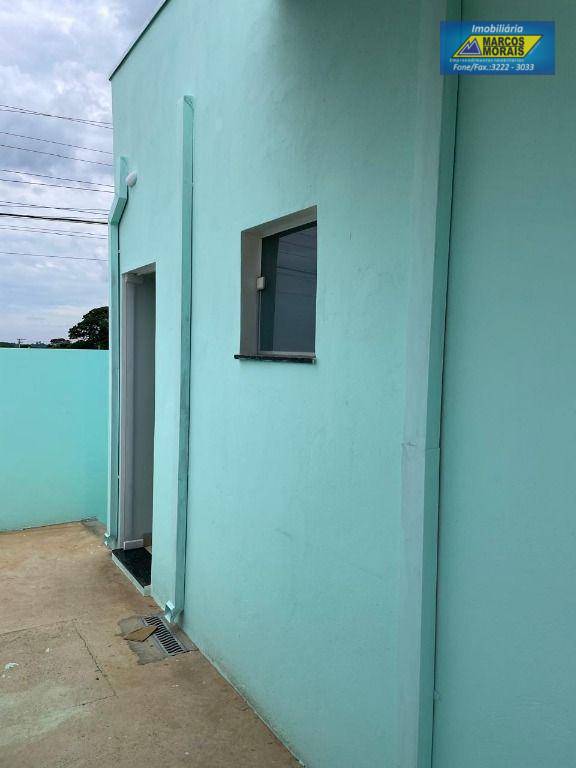 Casa para alugar com 2 quartos, 60m² - Foto 12