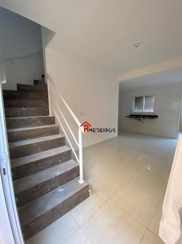 Casa à venda com 2 quartos, 40M2 - Foto 4