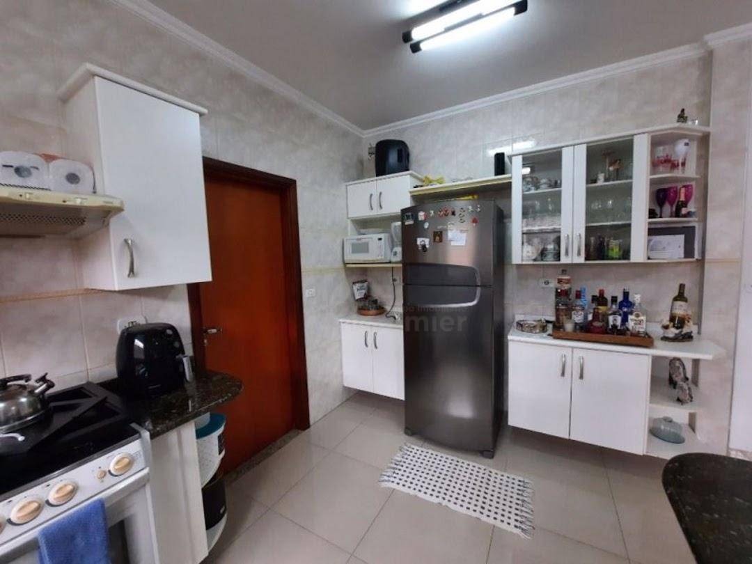 Casa à venda com 3 quartos, 229m² - Foto 30