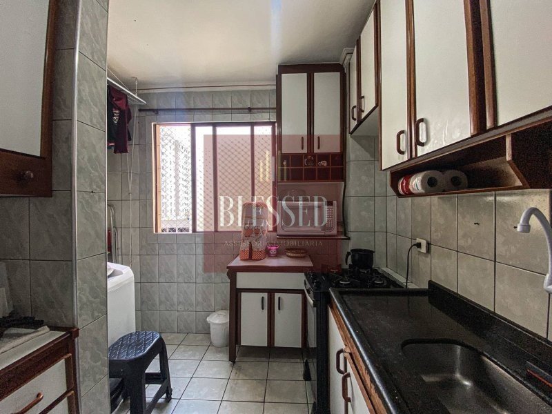 Apartamento à venda com 3 quartos, 70m² - Foto 12