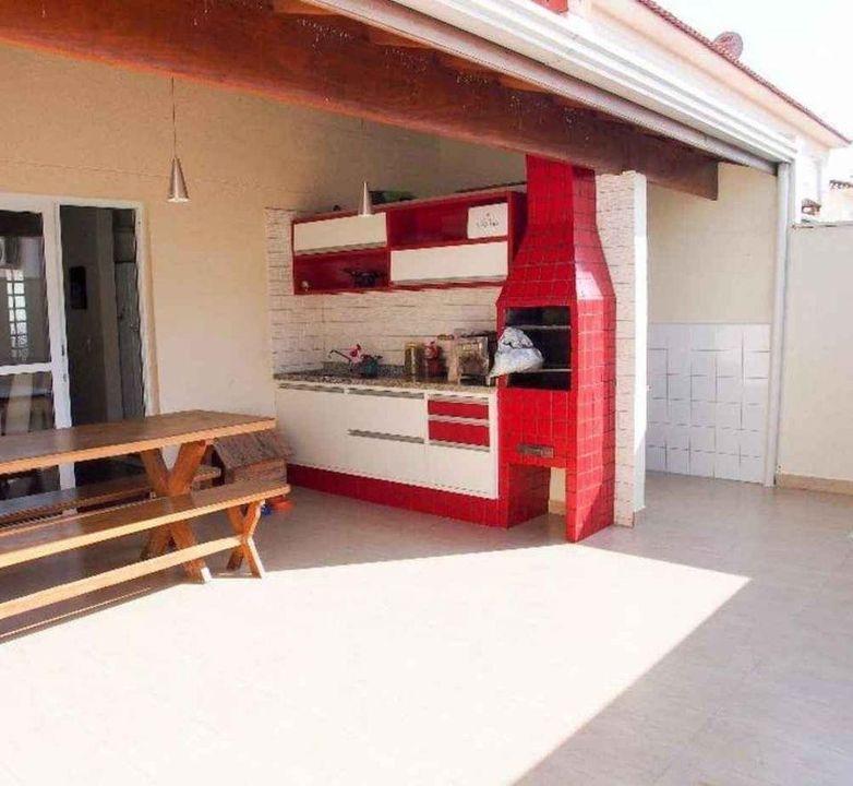 Casa à venda com 3 quartos, 110m² - Foto 2