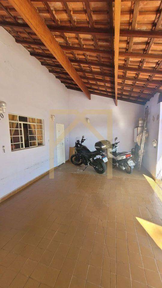 Casa à venda com 3 quartos, 158m² - Foto 18