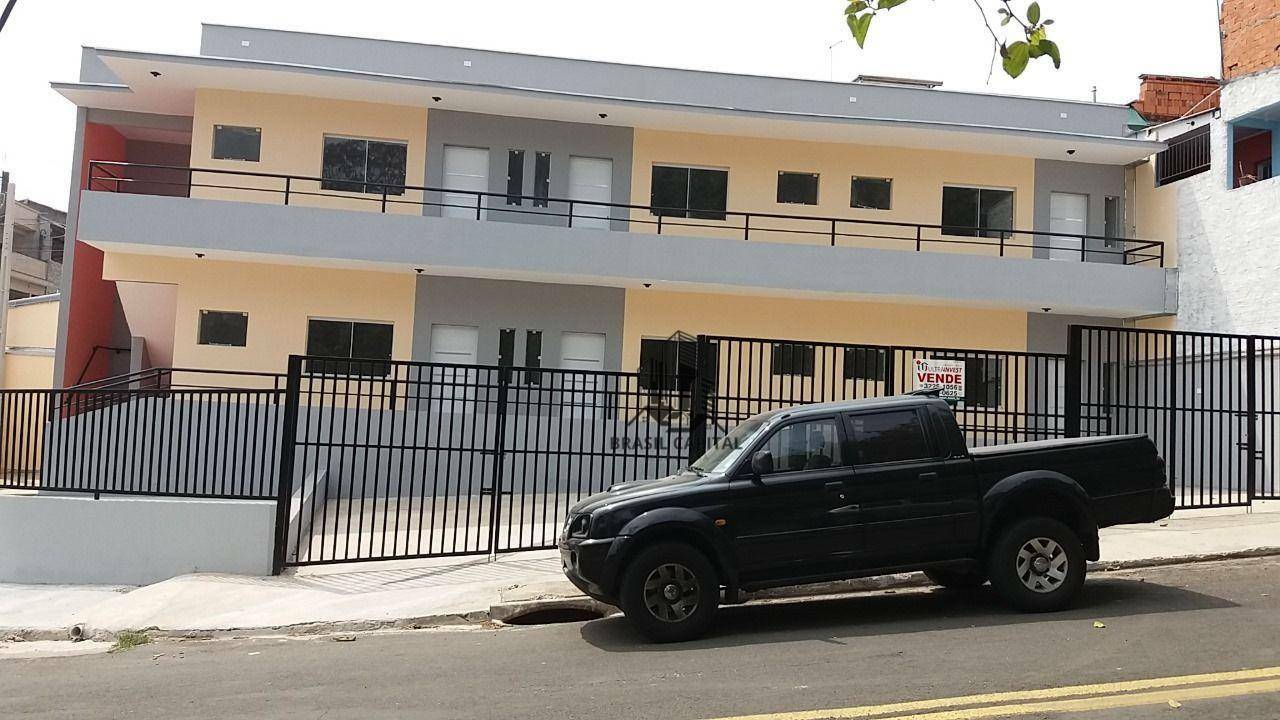 Sobrado à venda com 6 quartos, 197m² - Foto 1