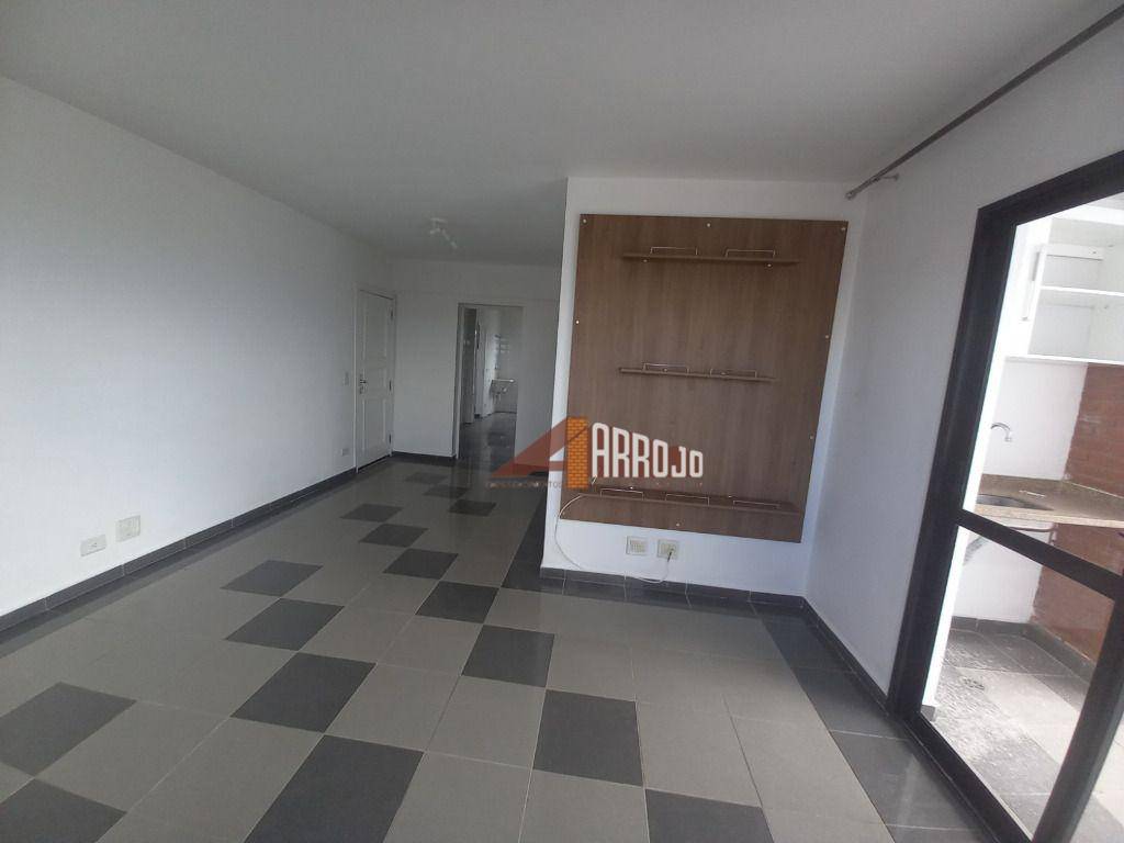 Apartamento à venda com 3 quartos, 115m² - Foto 3