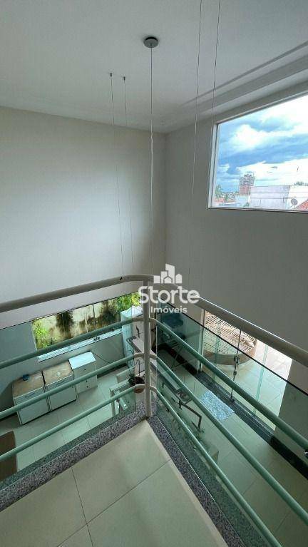 Casa à venda com 3 quartos, 280m² - Foto 10