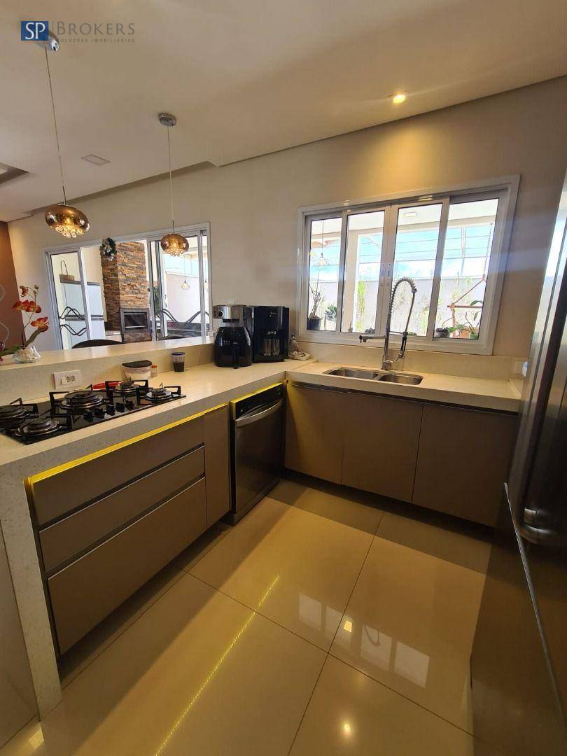 Casa de Condomínio à venda com 4 quartos, 252m² - Foto 9