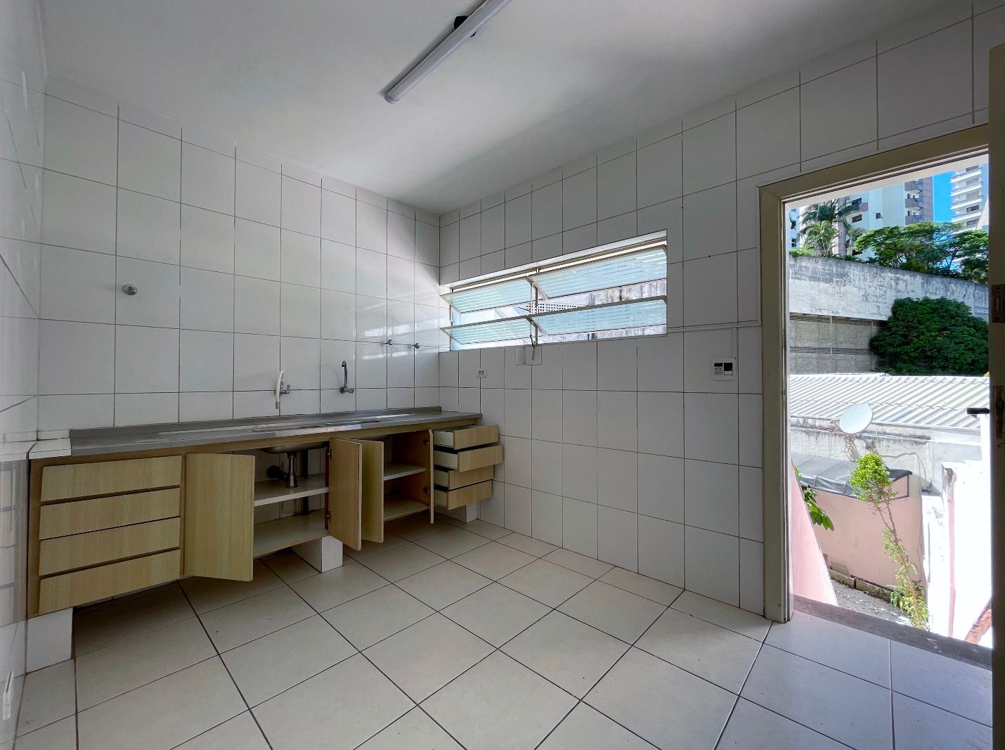 Casa à venda com 2 quartos, 101m² - Foto 6