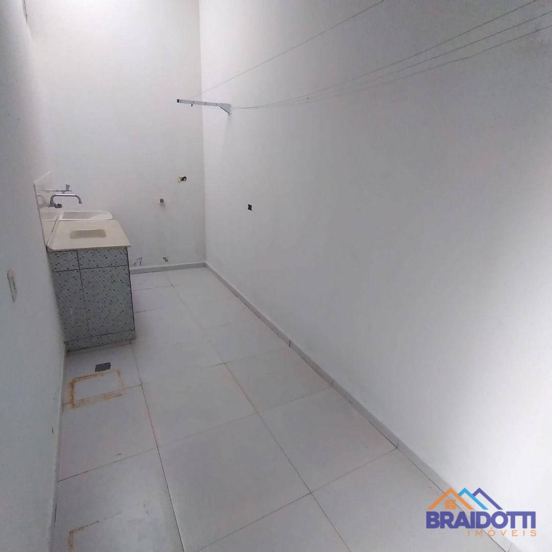 Casa à venda com 3 quartos, 90m² - Foto 14