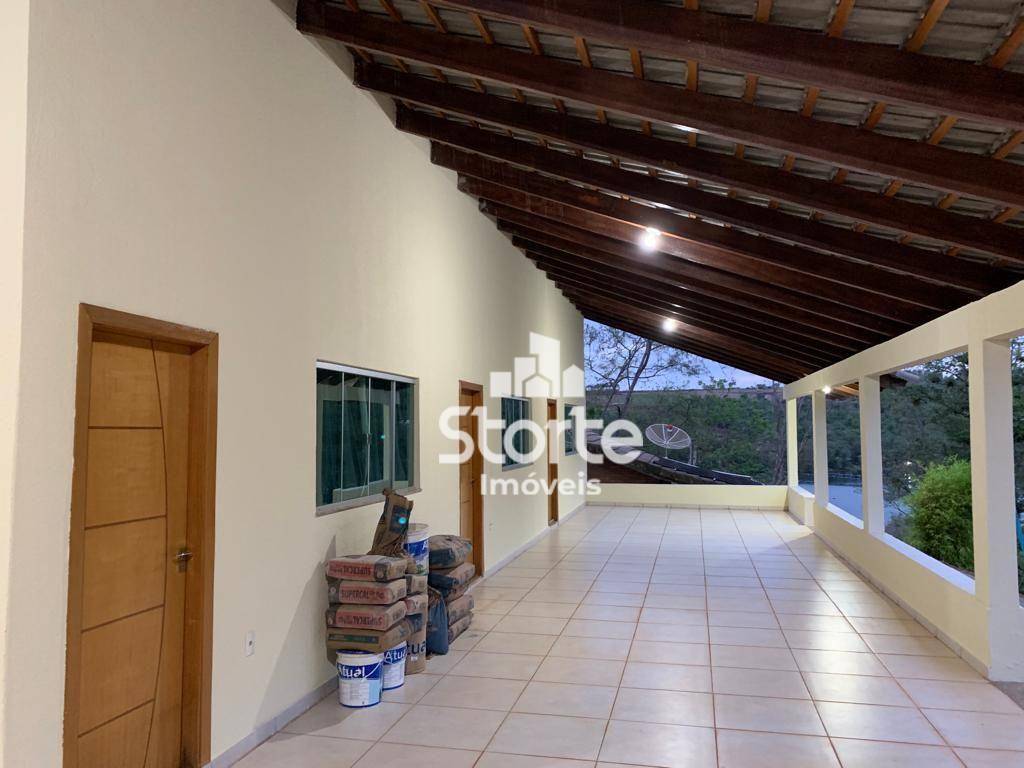 Fazenda à venda com 4 quartos, 2600M2 - Foto 3