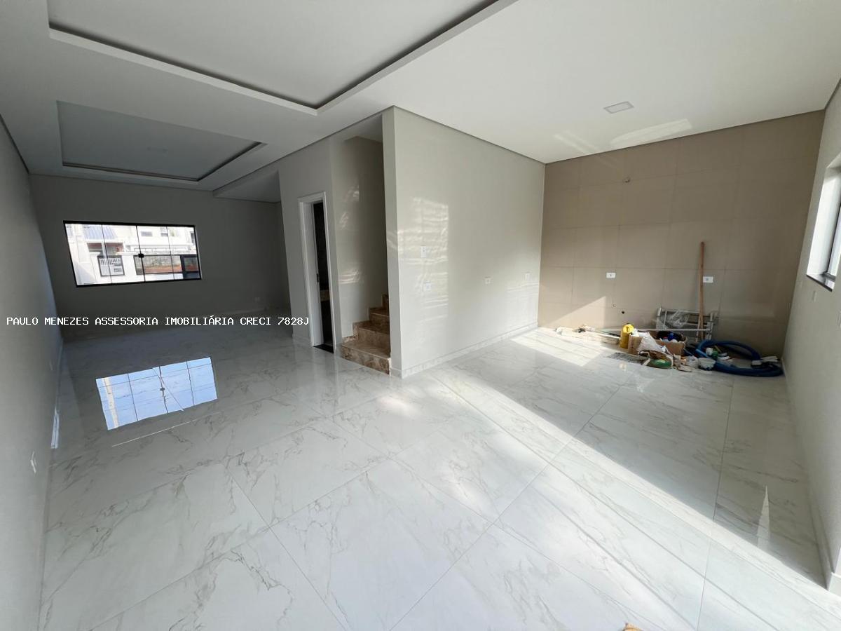 Sobrado à venda com 3 quartos, 232m² - Foto 11