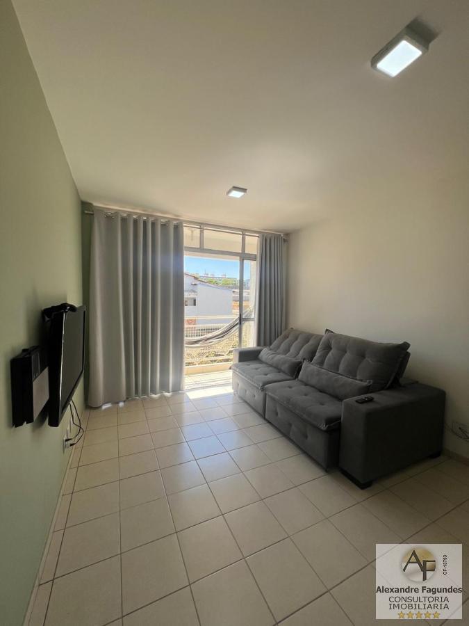 Apartamento à venda com 2 quartos, 64m² - Foto 2