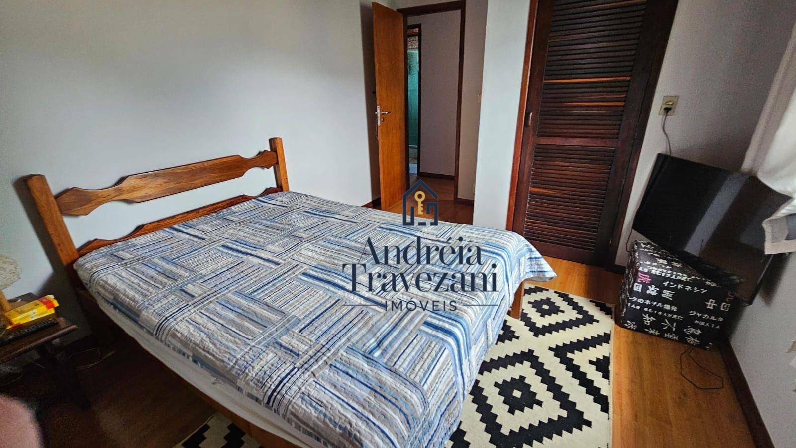 Casa de Condomínio à venda com 4 quartos, 287m² - Foto 4