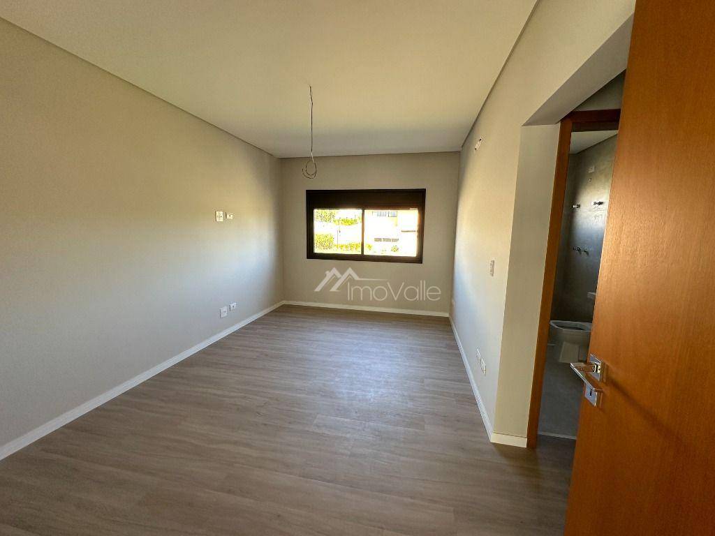 Casa de Condomínio à venda com 4 quartos, 370m² - Foto 35