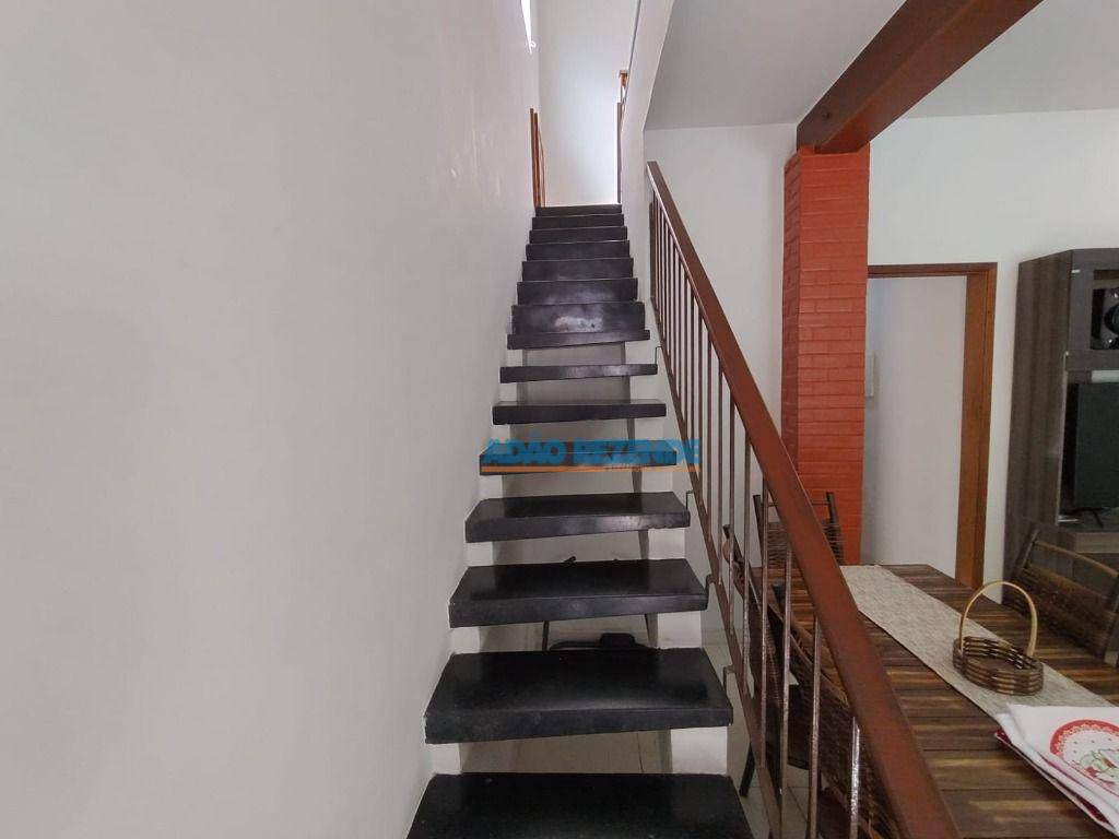 Casa à venda com 5 quartos, 182m² - Foto 13