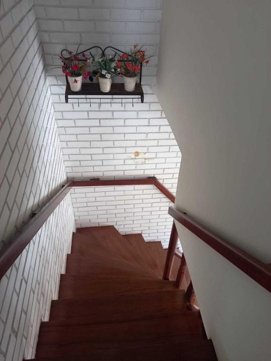 Casa de Condomínio à venda com 3 quartos, 300m² - Foto 9