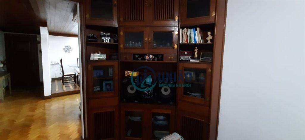 Apartamento à venda com 3 quartos, 140m² - Foto 10