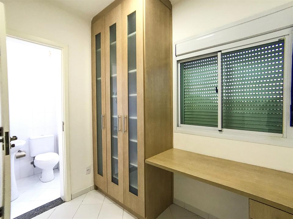 Apartamento para alugar com 3 quartos, 147m² - Foto 11