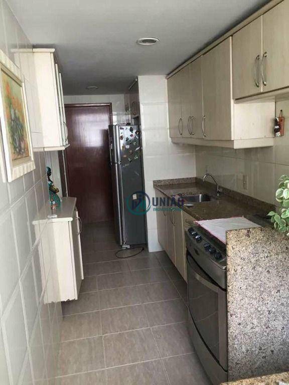 Apartamento à venda com 3 quartos, 109m² - Foto 17