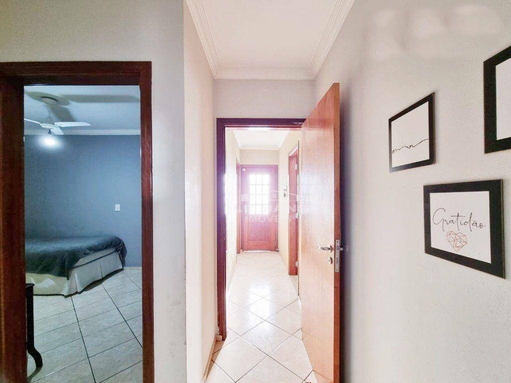 Casa à venda com 4 quartos, 210m² - Foto 25