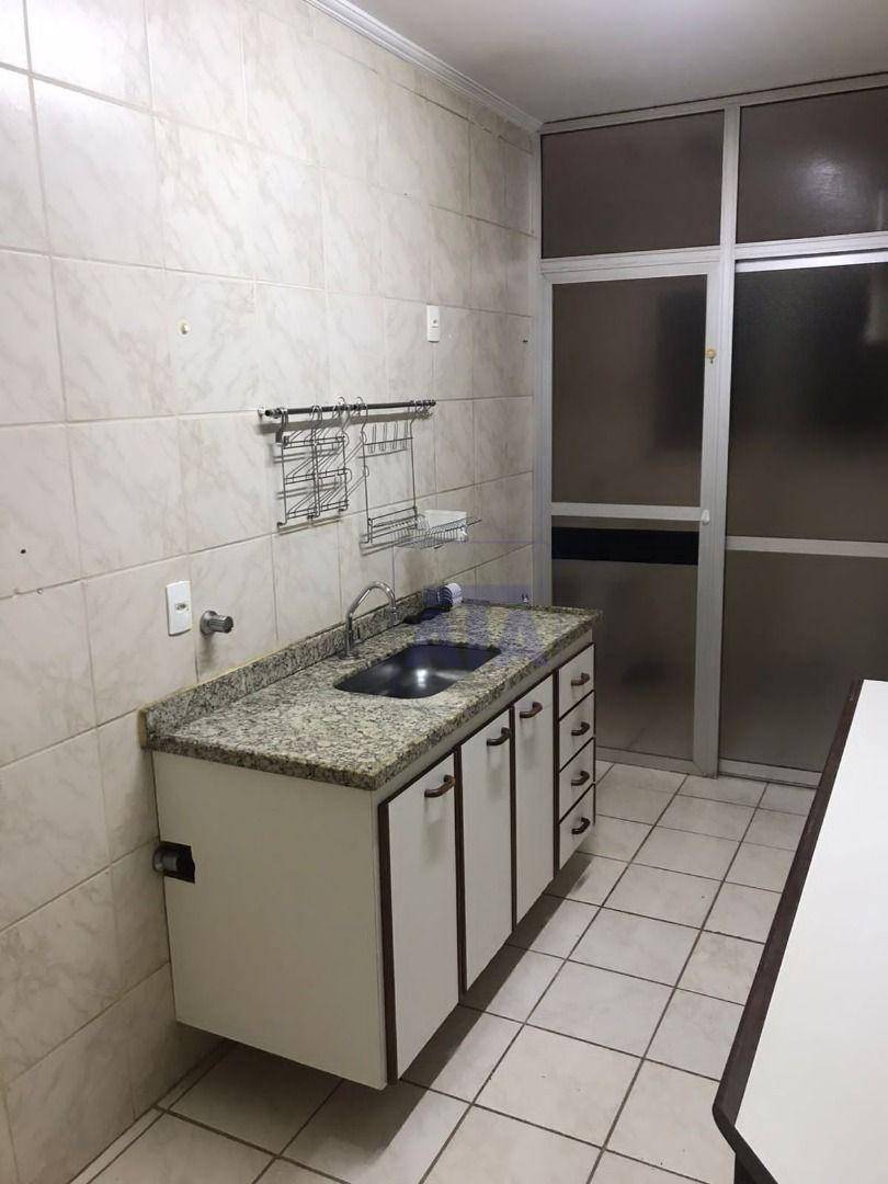 Apartamento à venda com 3 quartos, 97m² - Foto 7