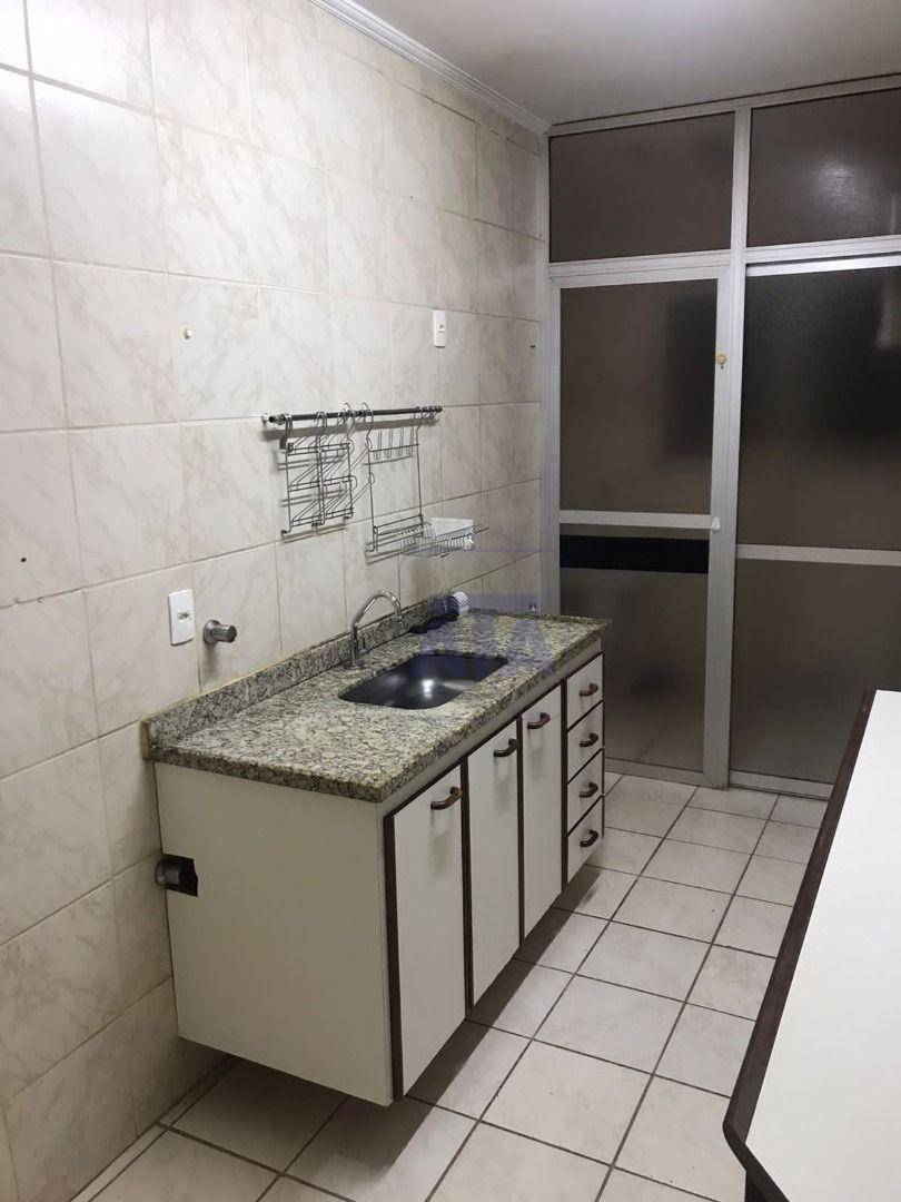 Apartamento à venda com 3 quartos, 97m² - Foto 7