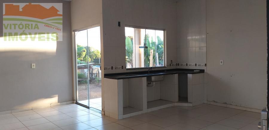 Casa para alugar com 2 quartos, 200m² - Foto 3
