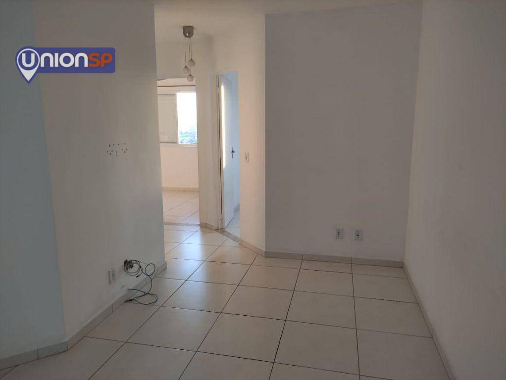 Apartamento à venda com 3 quartos, 63m² - Foto 2