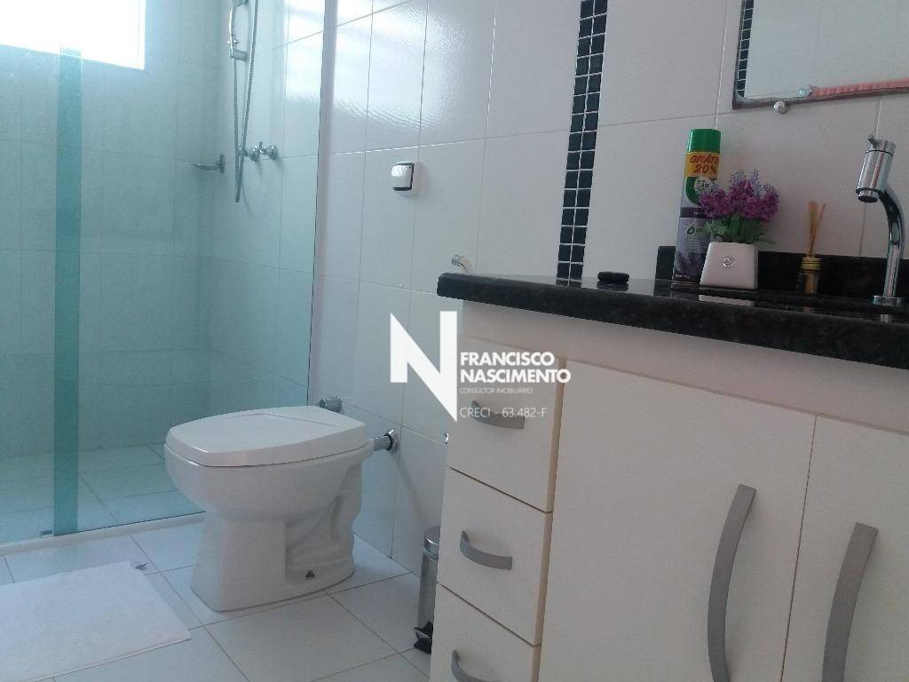 Casa à venda com 3 quartos, 140m² - Foto 11