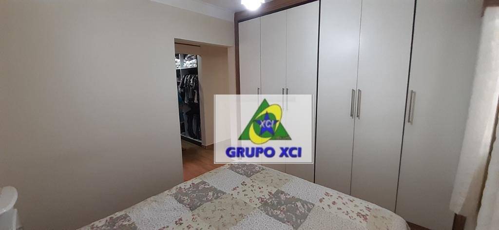 Casa à venda com 3 quartos, 220m² - Foto 23