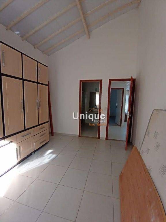 Casa de Condomínio à venda com 4 quartos, 180m² - Foto 10