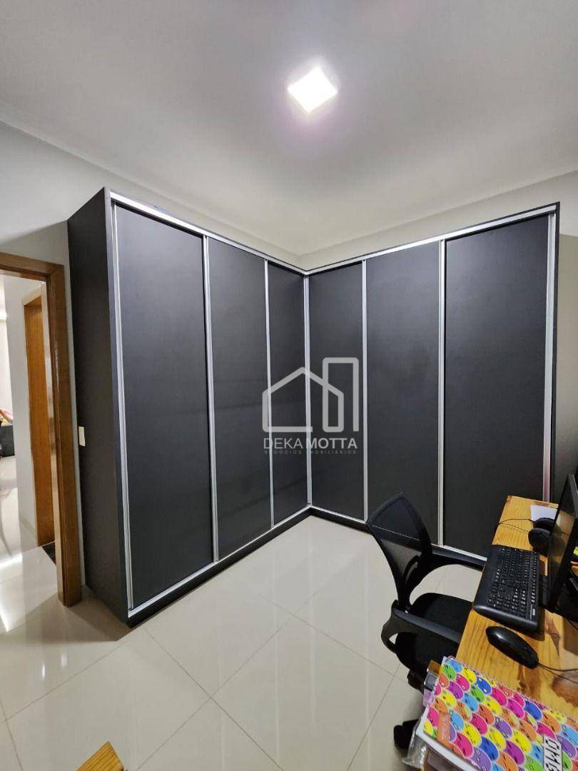 Casa à venda com 2 quartos, 70m² - Foto 2