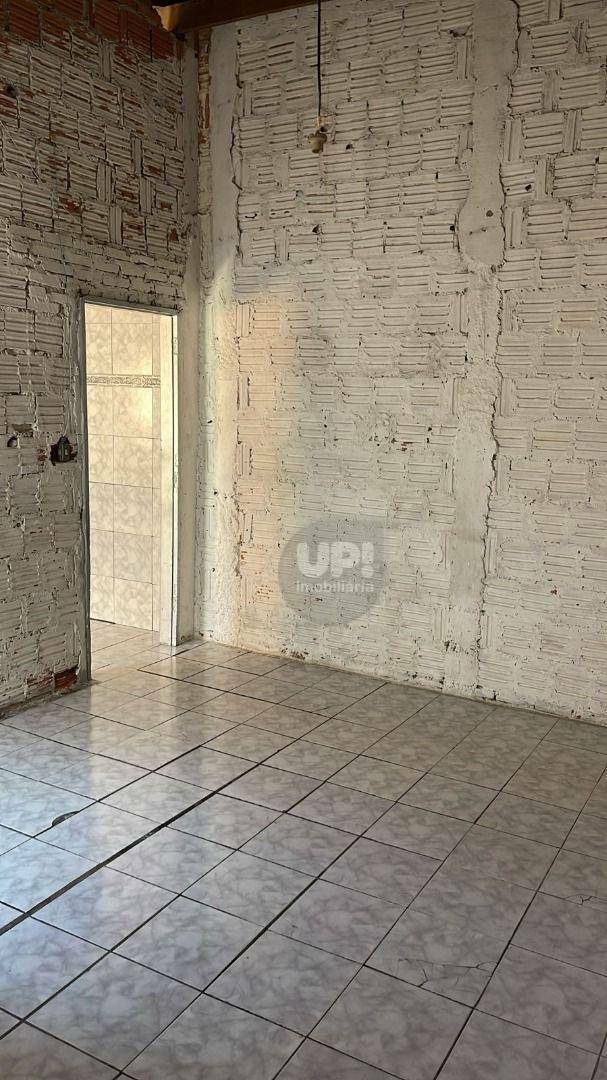 Casa à venda com 3 quartos, 50m² - Foto 19