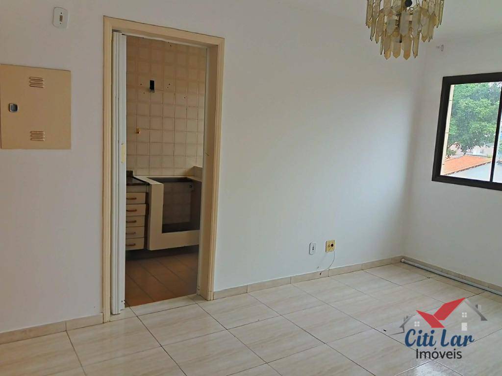 Apartamento para alugar com 2 quartos, 55m² - Foto 4