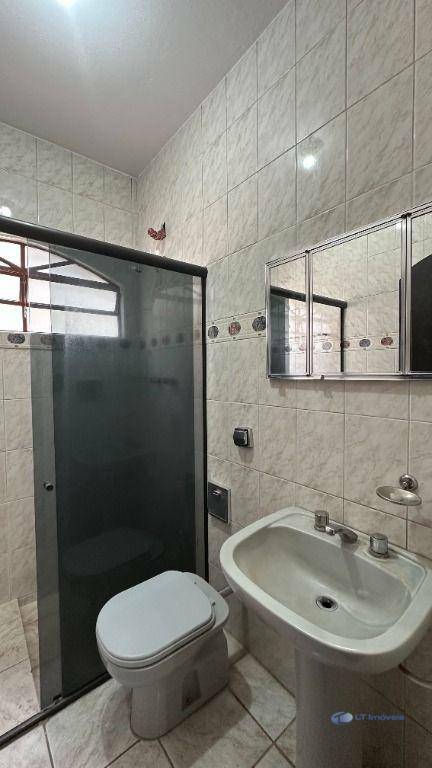Casa para alugar com 3 quartos, 152m² - Foto 42
