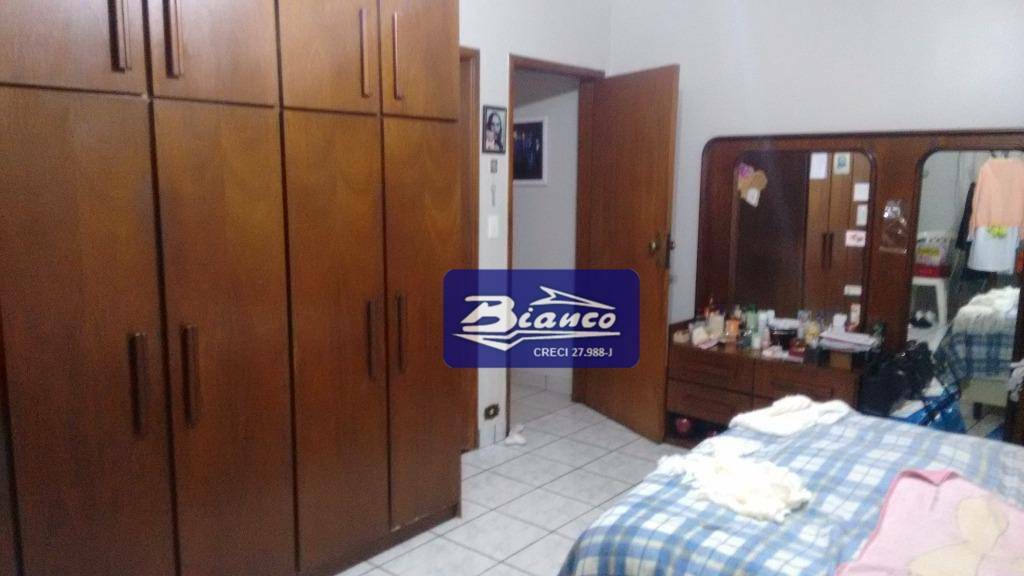 Casa à venda com 3 quartos, 240m² - Foto 10