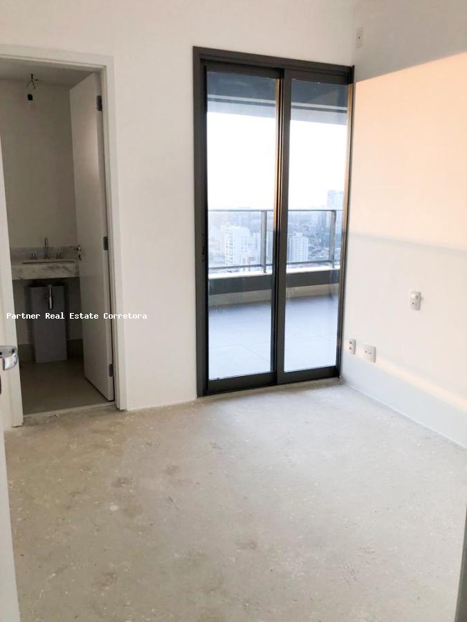 Apartamento à venda com 4 quartos, 225m² - Foto 4